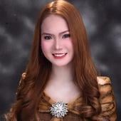 Angela Vasquez Headshot